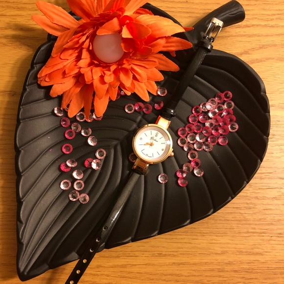 Black thin bracelet watch - Picture 4 of 4